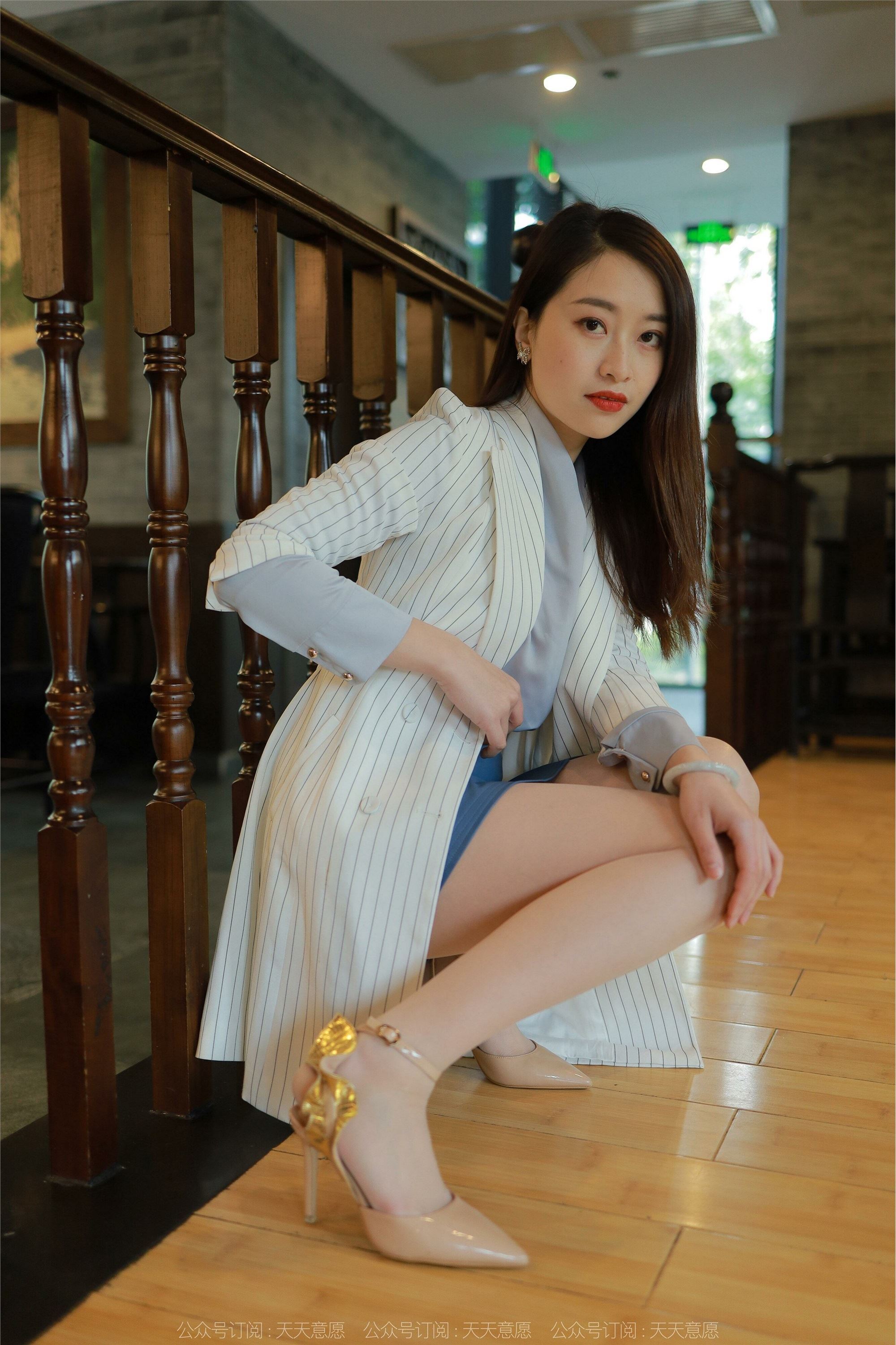 IESS异思趣向  2022.05.05 丝享家 1079：小婕《4月佳人》